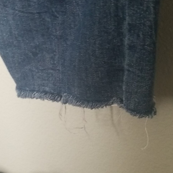Levis Wedgie plus skinny cropped cutoff pants 24W - Picture 7 of 14